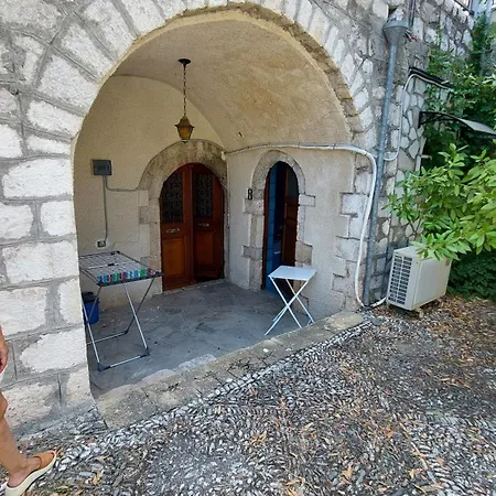 Stone House Foteini & Konstantinos Quiet Area, Relaxation, Beautiful Garden * Leonidio